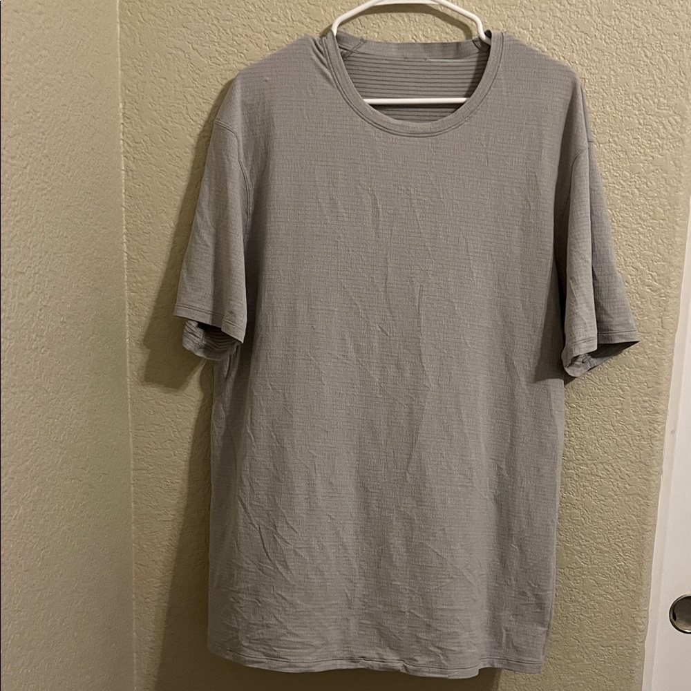 lululemon athletica Classic Gray Tee